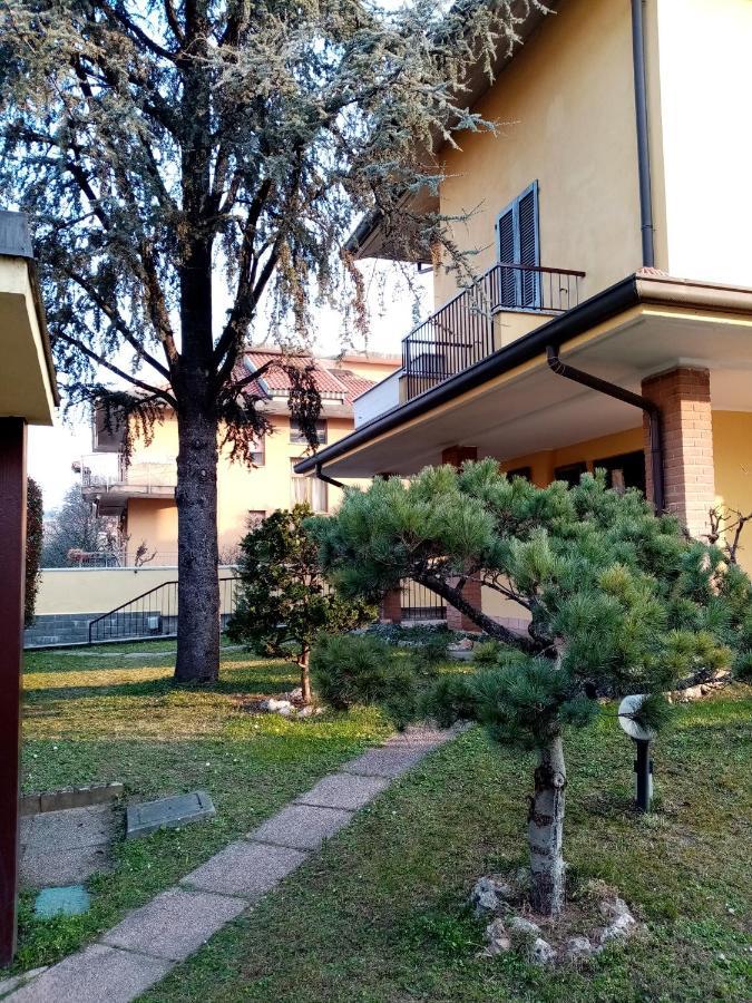 B&B Accogliente A Due Passi Dal Metro Di Milano - Casa Adriana Колоньо Монцезе Екстериор снимка